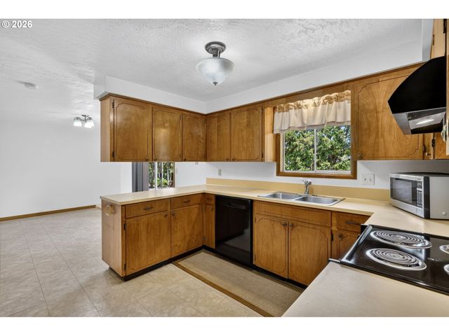 3624 HERMOSA Ct Ne, Salem, OR 97305