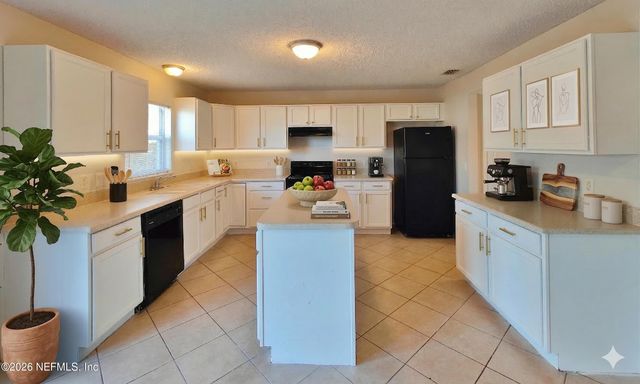 1442 SEAWOLF Trail N, Jacksonville, FL 32221