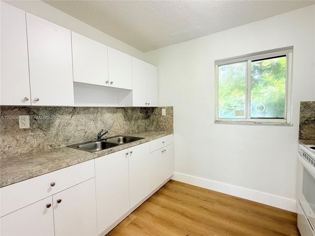 1029 NW 5th Street 6, Miami, FL 33128