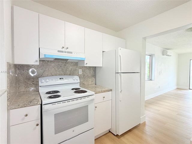 1029 NW 5th Street 6, Miami, FL 33128