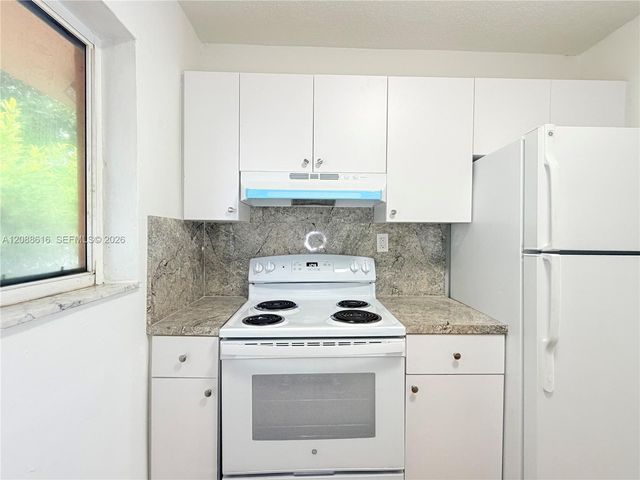 1029 NW 5th Street 6, Miami, FL 33128