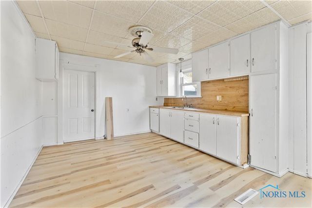 837 Lorain Street, Toledo, OH 43609