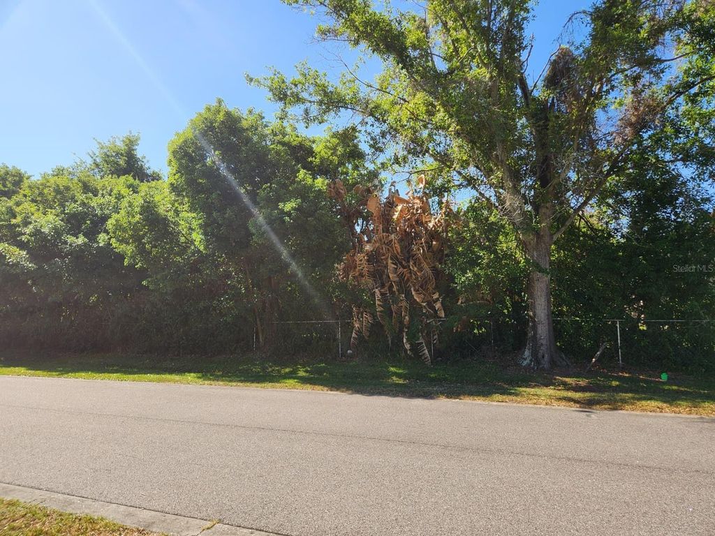 Image 14 of property listing at 3898 & 3910 W WASHINGTON STREET, Orlando, FL 32805