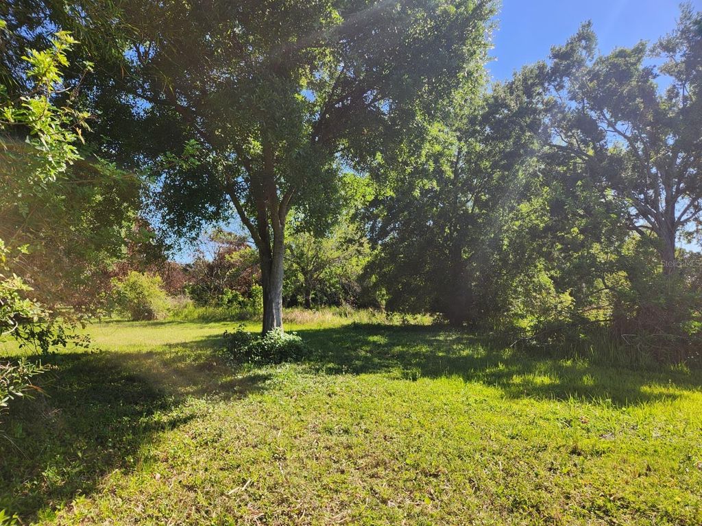 Image 9 of property listing at 3898 & 3910 W WASHINGTON STREET, Orlando, FL 32805