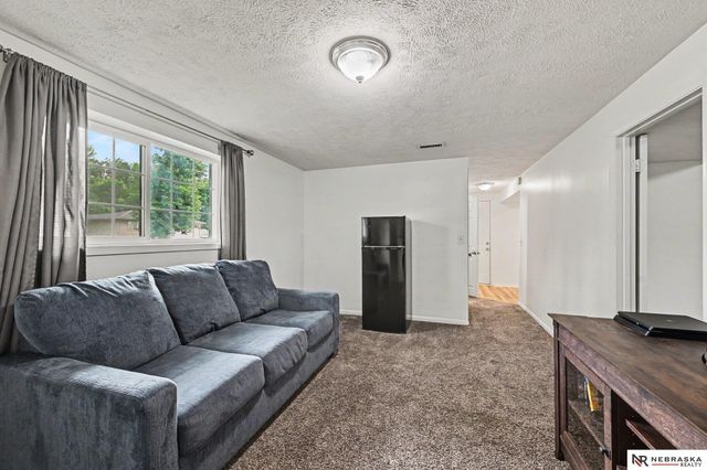 21208 Palomino Road, Omaha, NE 68022