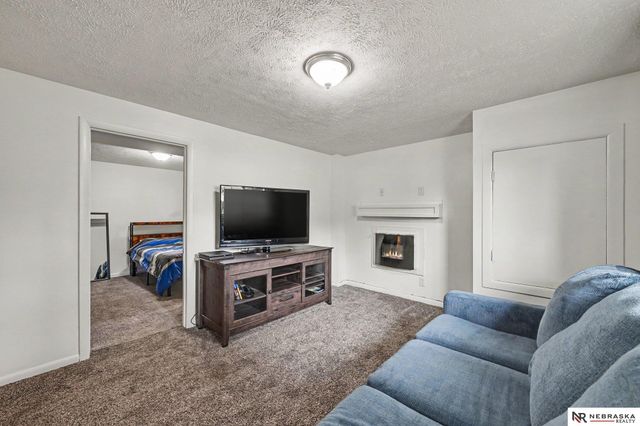 21208 Palomino Road, Omaha, NE 68022