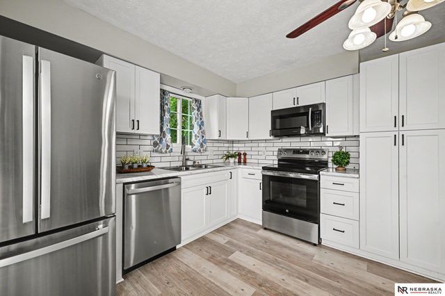 21208 Palomino Road, Omaha, NE 68022
