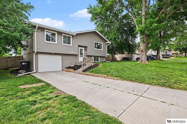 21208 Palomino Road, Omaha, NE 68022