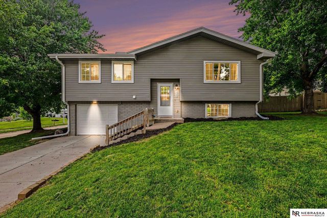 21208 Palomino Road, Omaha, NE 68022