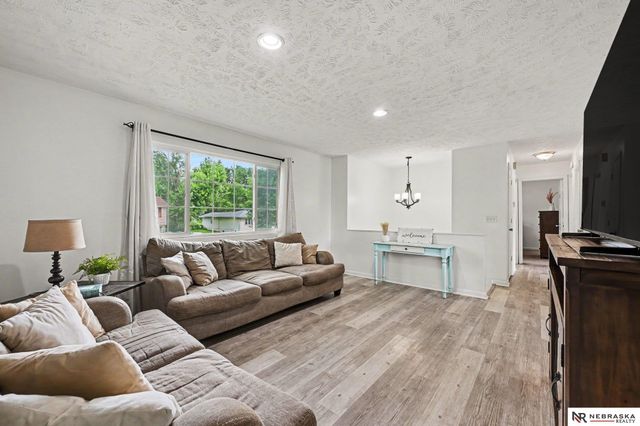 21208 Palomino Road, Omaha, NE 68022