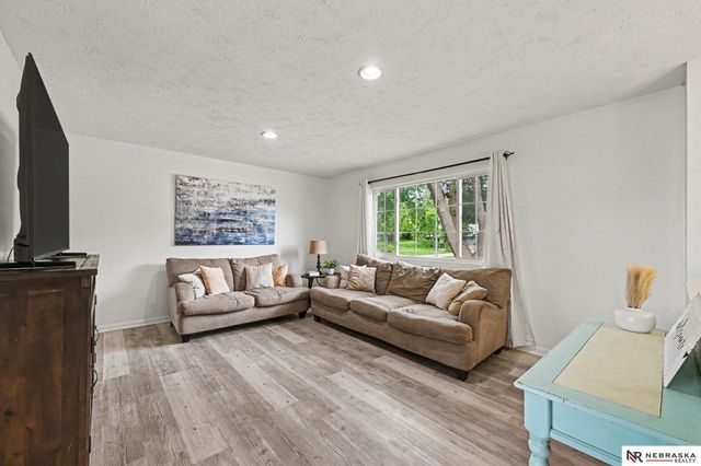 21208 Palomino Road, Omaha, NE 68022