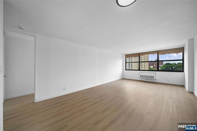 7000 Kennedy Boulevard 25F, Guttenberg, NJ 07093