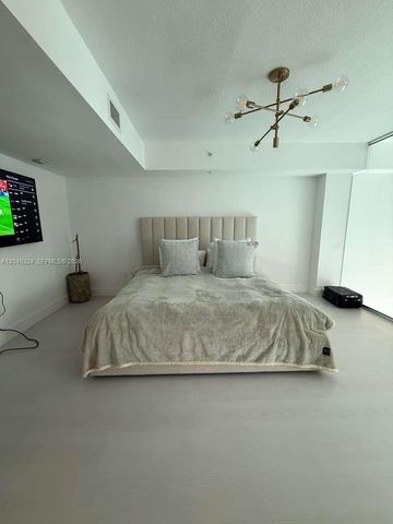 41 SE 5th Street 1708, Miami, FL 33131