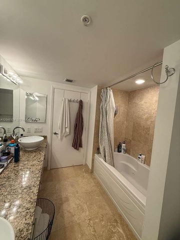 41 SE 5th Street 1708, Miami, FL 33131