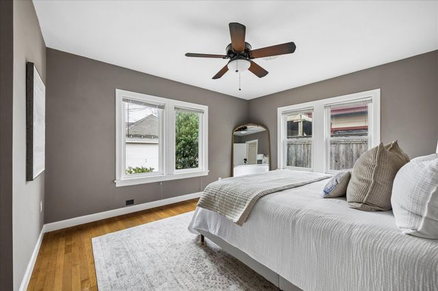 1706 W Main Street, Houston, TX 77098