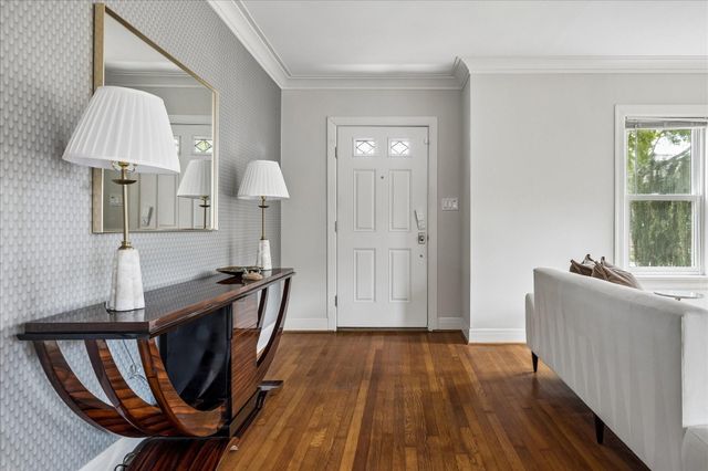 1706 W Main Street, Houston, TX 77098