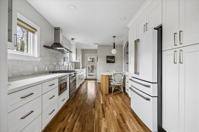 1706 W Main Street, Houston, TX 77098