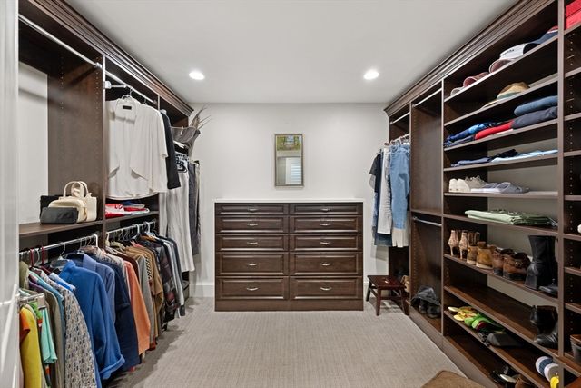 29 Woodmere Dr 29, Milton, MA 02186