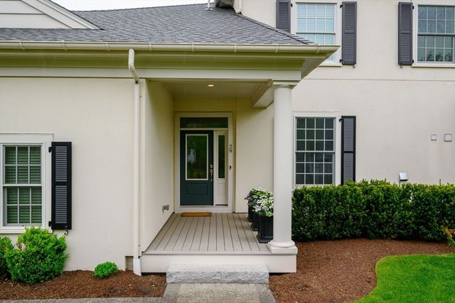 29 Woodmere Dr 29, Milton, MA 02186