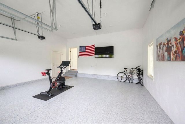 29 Woodmere Dr 29, Milton, MA 02186
