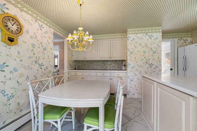 115 LITTLE SWISS PLACE, Green Bay, WI 54302