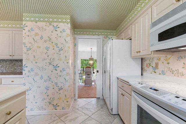 115 LITTLE SWISS PLACE, Green Bay, WI 54302