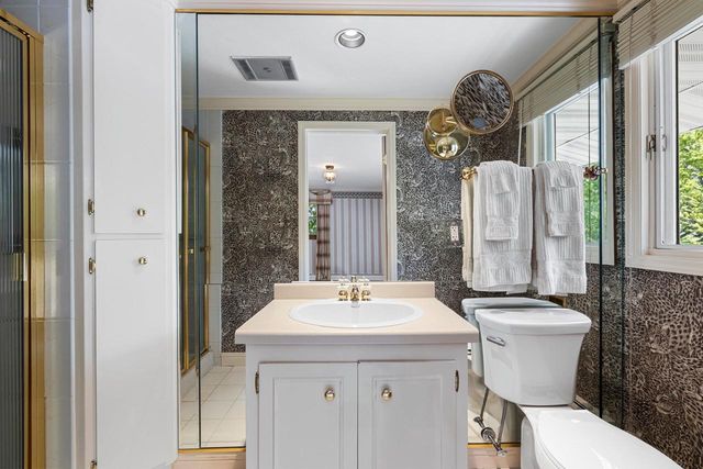 115 LITTLE SWISS PLACE, Green Bay, WI 54302