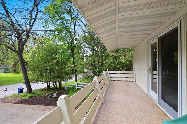 115 LITTLE SWISS PLACE, Green Bay, WI 54302