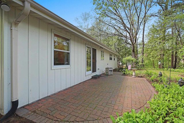115 LITTLE SWISS PLACE, Green Bay, WI 54302