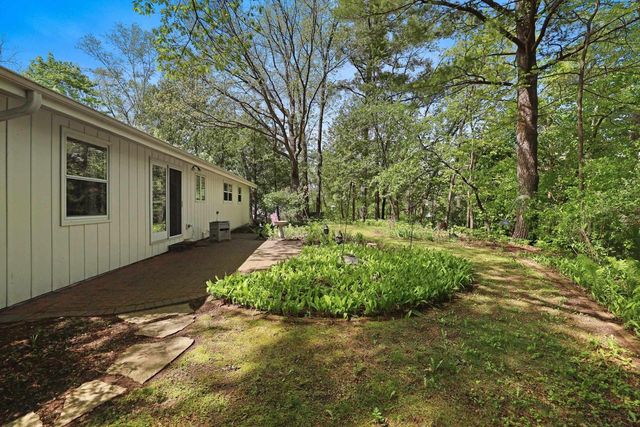 115 LITTLE SWISS PLACE, Green Bay, WI 54302