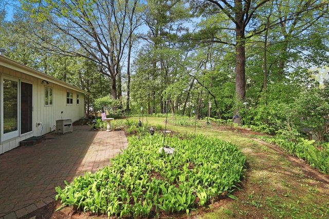 115 LITTLE SWISS PLACE, Green Bay, WI 54302