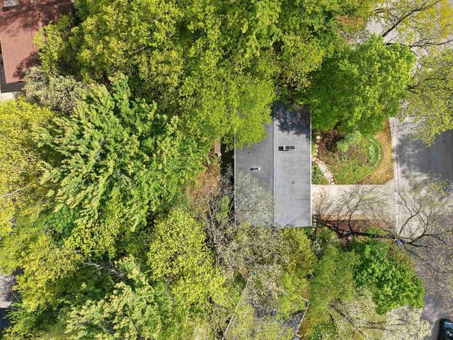 115 LITTLE SWISS PLACE, Green Bay, WI 54302