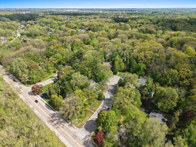115 LITTLE SWISS PLACE, Green Bay, WI 54302