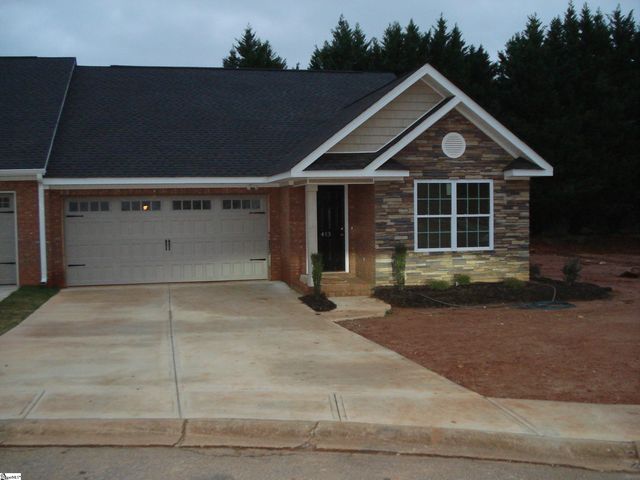 413 Amelia Springs Lane, Moore, SC 29369