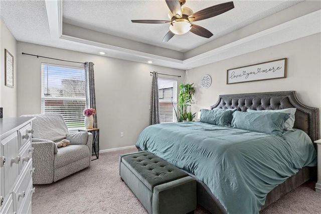 702 NW Eagle Drive, Grain Valley, MO 64029