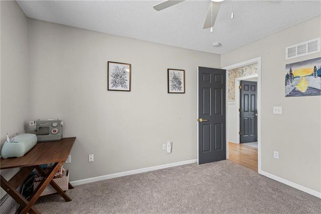 702 NW Eagle Drive, Grain Valley, MO 64029