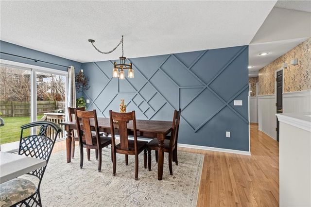 702 NW Eagle Drive, Grain Valley, MO 64029