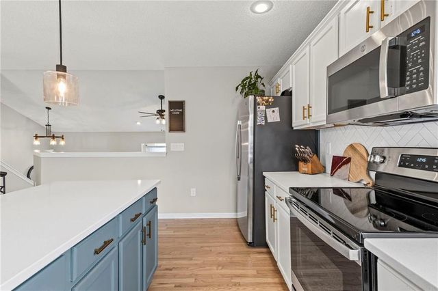 702 NW Eagle Drive, Grain Valley, MO 64029