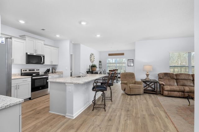 525 WINDEMERE LOOP, Oakland, TN 38060