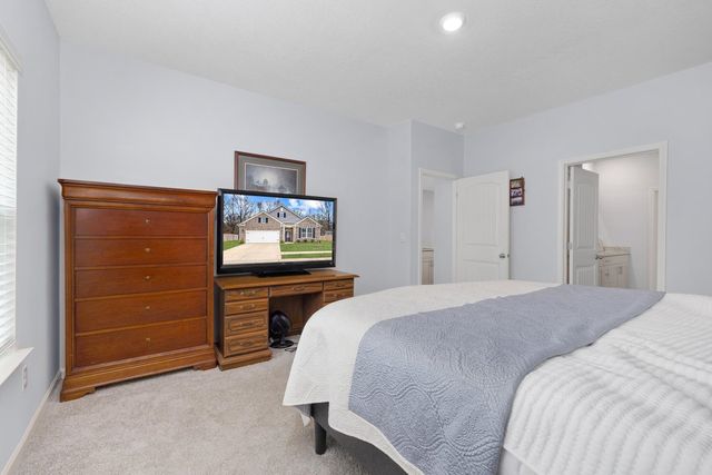 525 WINDEMERE LOOP, Oakland, TN 38060