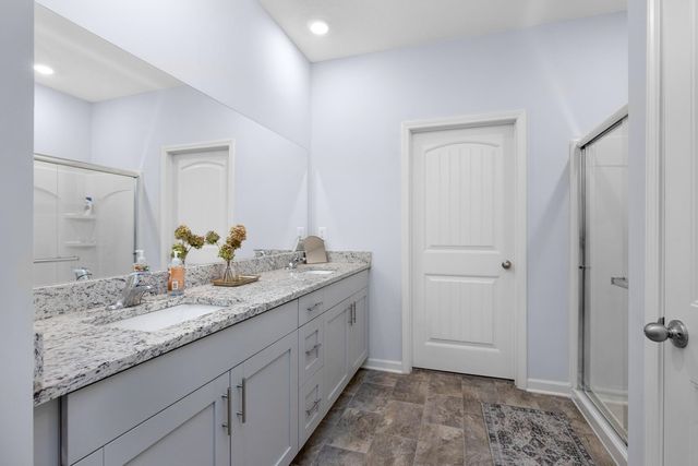 525 WINDEMERE LOOP, Oakland, TN 38060