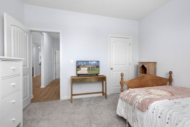 525 WINDEMERE LOOP, Oakland, TN 38060