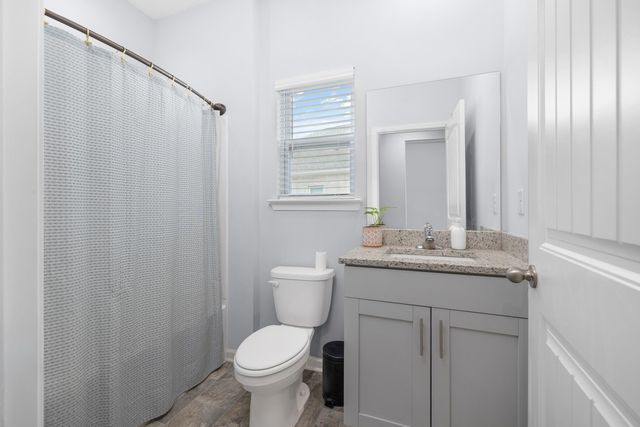 525 WINDEMERE LOOP, Oakland, TN 38060