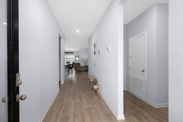 525 WINDEMERE LOOP, Oakland, TN 38060