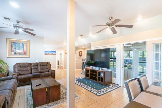 4801 Lonoke Lane, Jonesboro, AR 72401