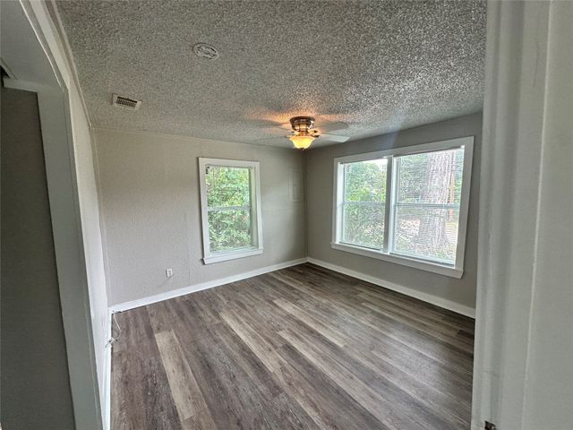 4611 Bradshaw Street, Dallas, TX 75215