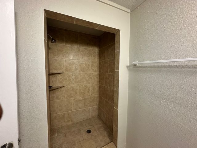 4611 Bradshaw Street, Dallas, TX 75215