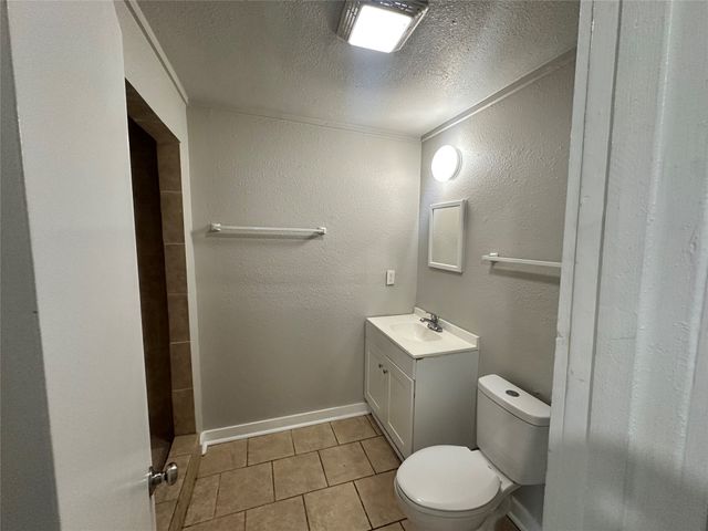 4611 Bradshaw Street, Dallas, TX 75215