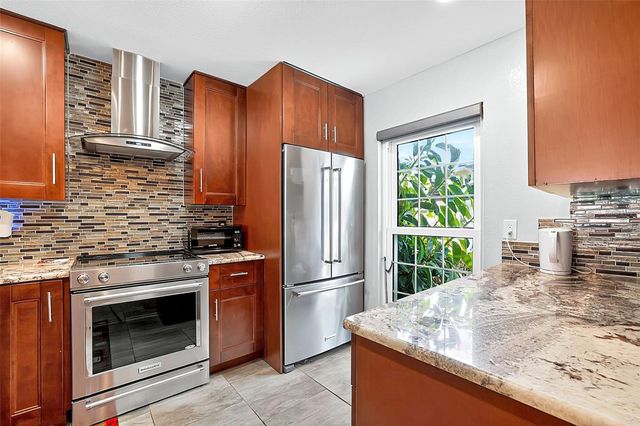 7200 ULMERTON ROAD E3, Largo, FL 33771