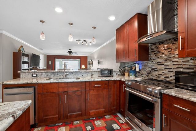 7200 ULMERTON ROAD E3, Largo, FL 33771